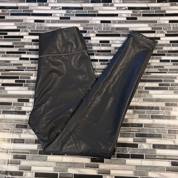 Athleta Pants - Women's Athleta All Over Gleam Tight Arbor Olive Faux Leather Size Medium 356179